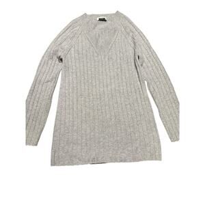 St. John Sweater Size S 100% Cashmere V Neck